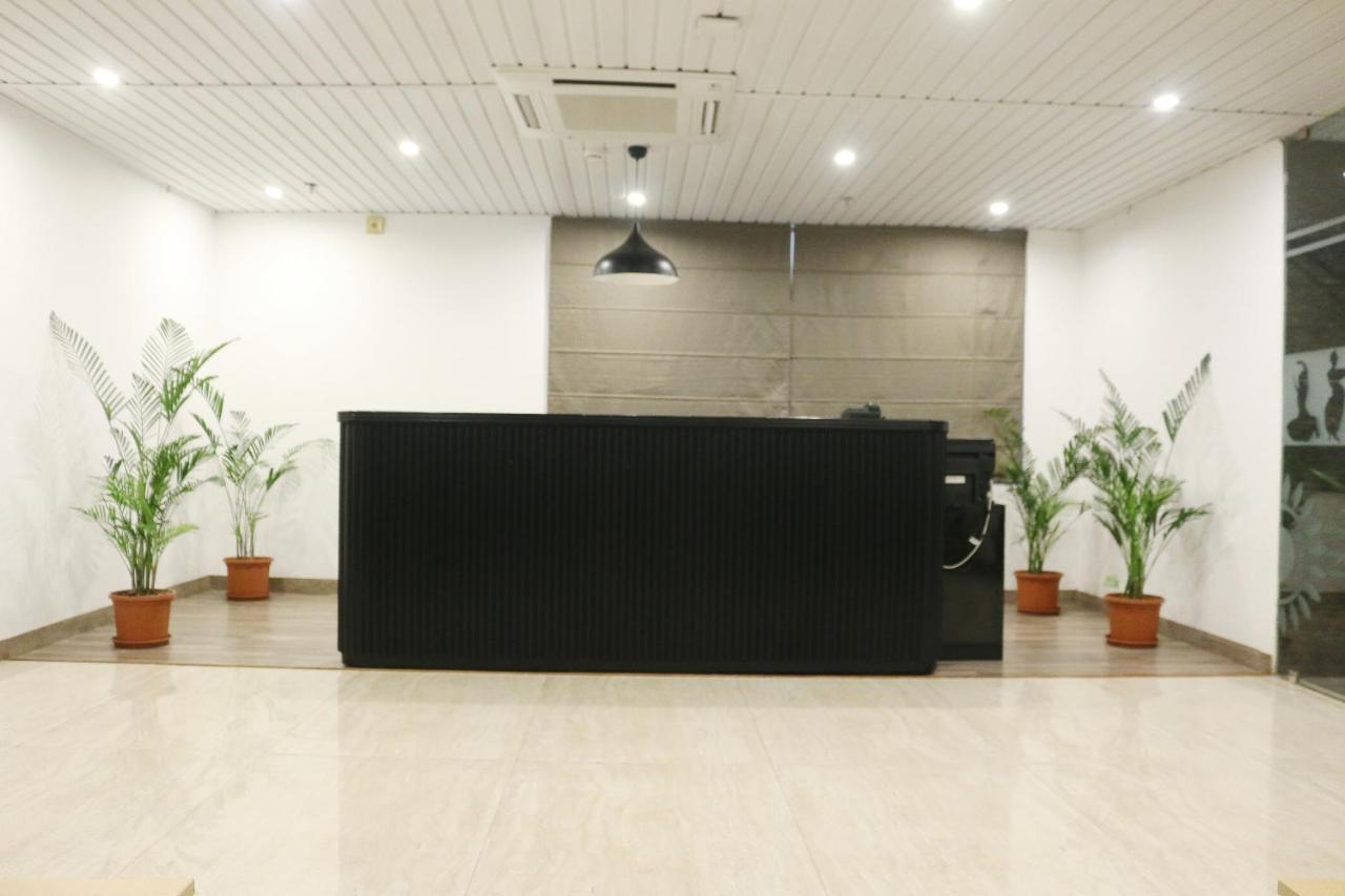 Sm Hives Hotel บูบันเนสชวาร์ ภายนอก รูปภาพ